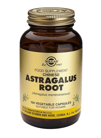 Solgar Astrágalus Chino Raíz. Frascos con 100 cápsulas vegetales. Cada cápsula vegetal aporta 350 mg de polvo de raíz y 90 mg de extracto (2:1) de raíz de astrágalus  (<i>Astragalus membranaceus</i>). Complemento alimenticio para adultos. 