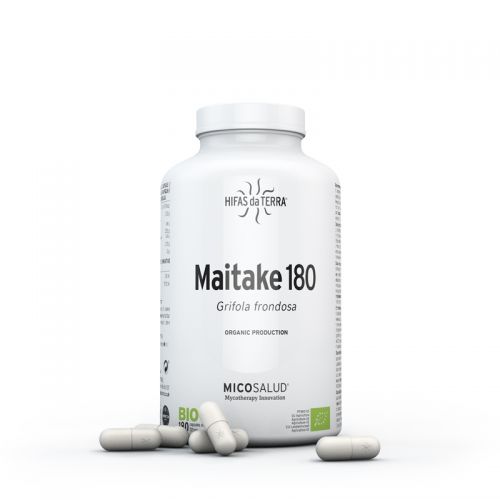 Maitake 180. Complemento alimenticio en cápsulas de polvo y extracto de maitake (<i>Grifola frondosa</i>) de producción ecológica certificada. 180 cápsulas de 584,1 mg (467,27 mg de polvo y 116,83 g de extracto).  Sustancias bioactivas naturales de Maitake 180:  alfa, beta y D-glucanos. Maitake 180 está libre de gluten, conservantes, productos químicos, edulcorantes, saborizantes, almidón, trigo, maíz, soja, azúcar y lácteos. Ingredientes no GMO.