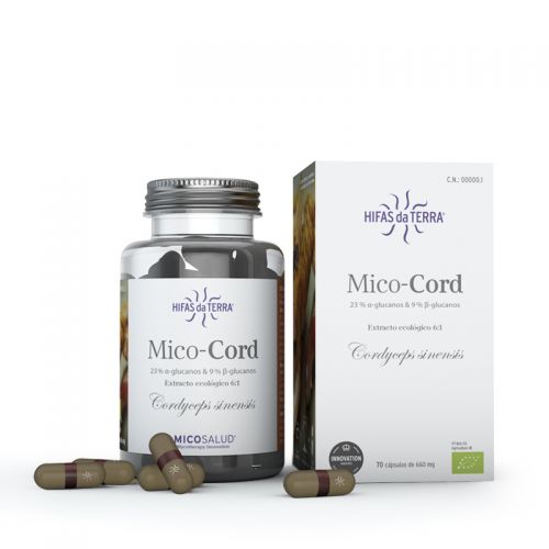 Mico-Cord. Complemento alimenticio de alta concentración (ratio 6:1) en cápsulas elaborado con extracto puro y polvo micronizado de Cordyceps (<i>Cordyceps sinensis</i>) de producción ecológica certificada. 70 cápsulas de 496,6 mg de extracto puro. CN: 161985.3. Sustancias bioactivas naturales de Mico-Cord:  alfa, beta y D-glucanos, ergosterol, cordicepina, manitol y adenosina. 